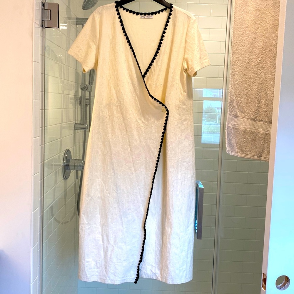Zara linen cream colored wrap dress large with black detailing. .